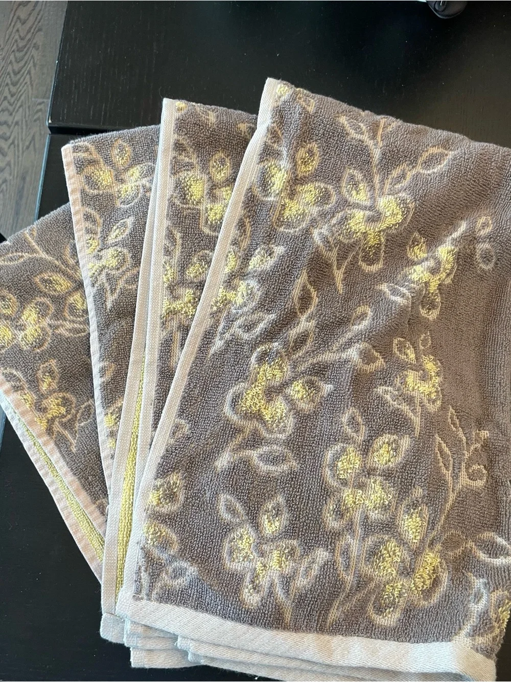 Embroidered Floral complete bathroom set